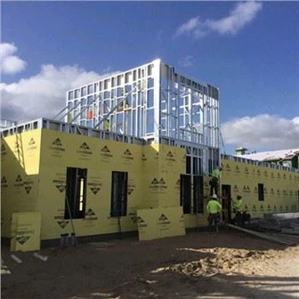 Dwupiętrowy dom z prefabrykatów